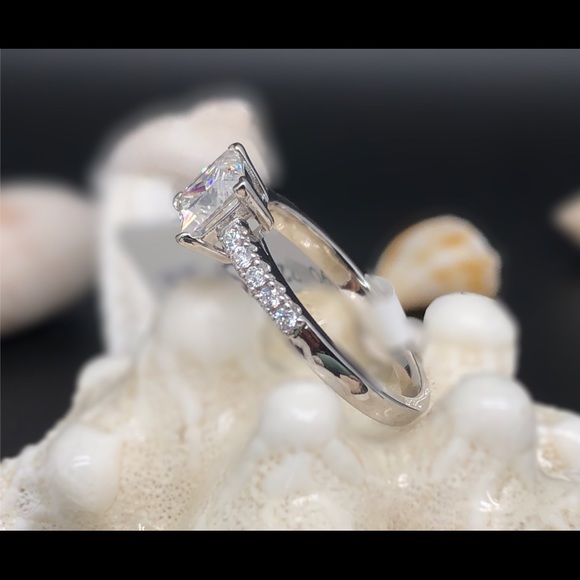 1ct moissanite diamond ring with Certificate - Picture 7 of 14